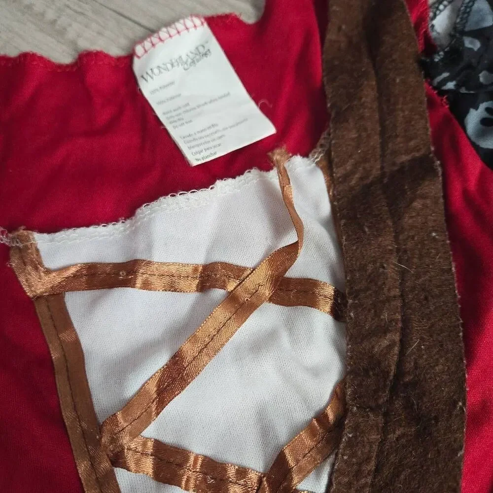 Wonderland costumes Pirate dress